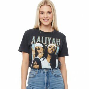 Aaliyah “Princess of R&B” Graphic Tee – Size Small